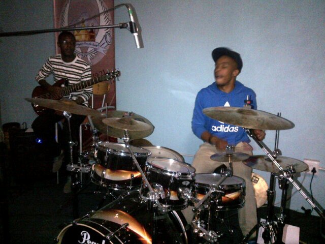 Can't live without music! Music brings joy in me,lifts my spirit up....so why not love n live it? Drummer 4 Life #God you rule