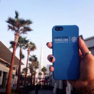 ‏‏‏‏امشي على نهج أبي زايد رحمـه ﺂﻟ̮ﻟه ♡ ،  ولدت وانا اشخبط ، صاحبه حائط كركتوري ، اكتفيت به واريده حتى اللبس ثياباً بلا جيوب ♡.