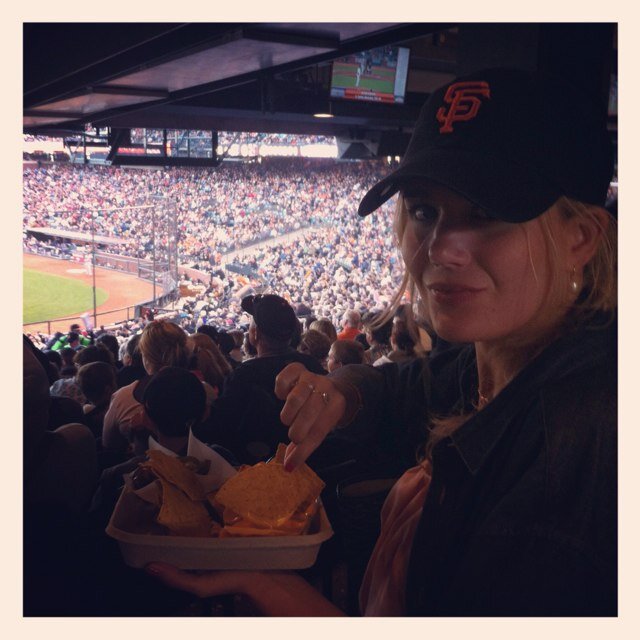 GCouvreur's profile picture. Attachée de presse @canalplus 
• bleu blanc belge •