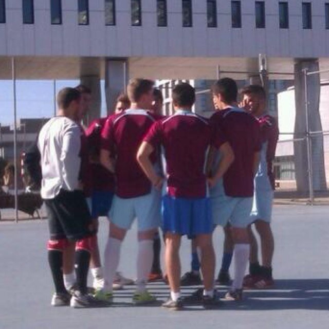 Equipo de futsal URJC... Mostoles nos gusta tocar un poco los huevos, somos equipo pro de mataos y gente de bien. Follamos despues de los partidos