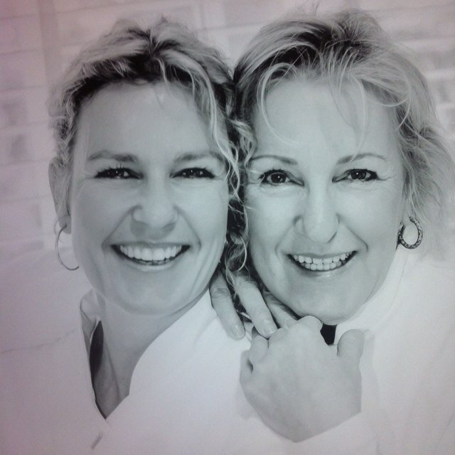 gespecialiseerd in: Huidverbetering;      Permanente Make-up;             IPL Ontharen.