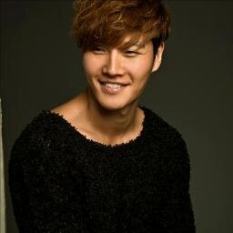 가수 김종국 공식 팬클럽 파피투스입니다.