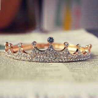 اهتم بأن أكون ضمن طبقة                                                           (وانك لعلى خلق عظيم)♡.