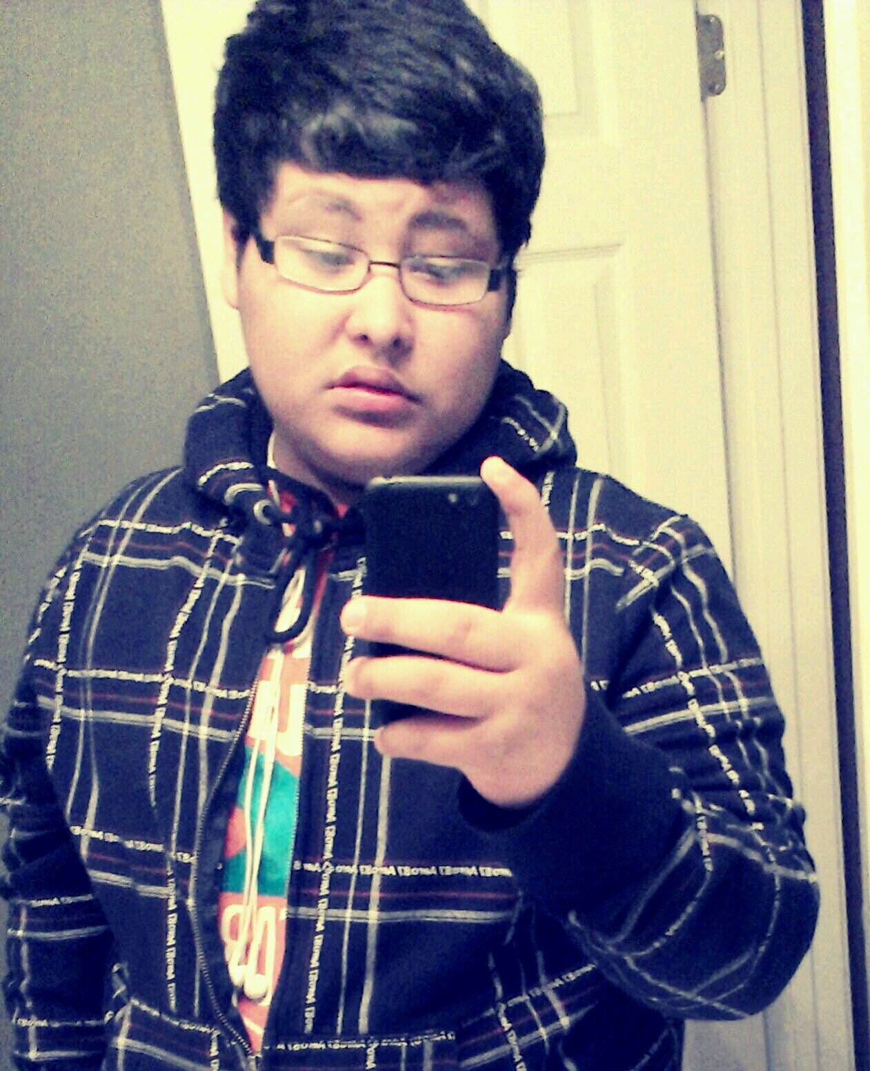 iwalk to the beat of my own drumming, follow me ill follow back! follow me on instagram @vividtruthh