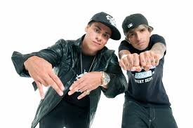 Não sou fã do Bonde da Stronda  de coração, sou de alma, pois um dia o coração para e a alma é eterna ! ♥. Dona: @BmCaroline54321 =D Since: