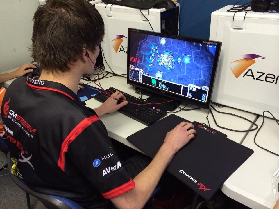 GiantStarcraft's profile picture. Dutch Protoss playing Starcraft II for @AT_Gaming | Expect problems. Eat them for breakfast.