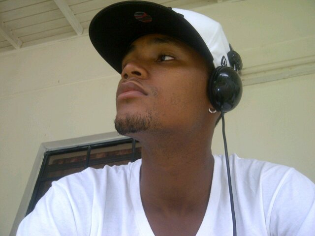 ROGE_99's profile picture. Too simple