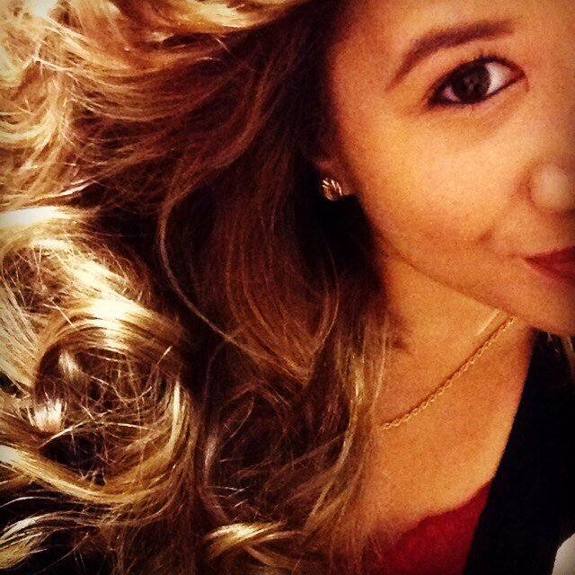 I love to sing, dance, read, and smile, but above all I love my GOD ;)