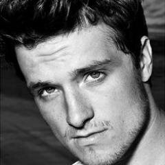 Josh Hutcherson and Chester See ! ♥
Joel Courtney, Solomon and Maria Howell #follow me !! 
@d_trix tweeted me on 20/06/13