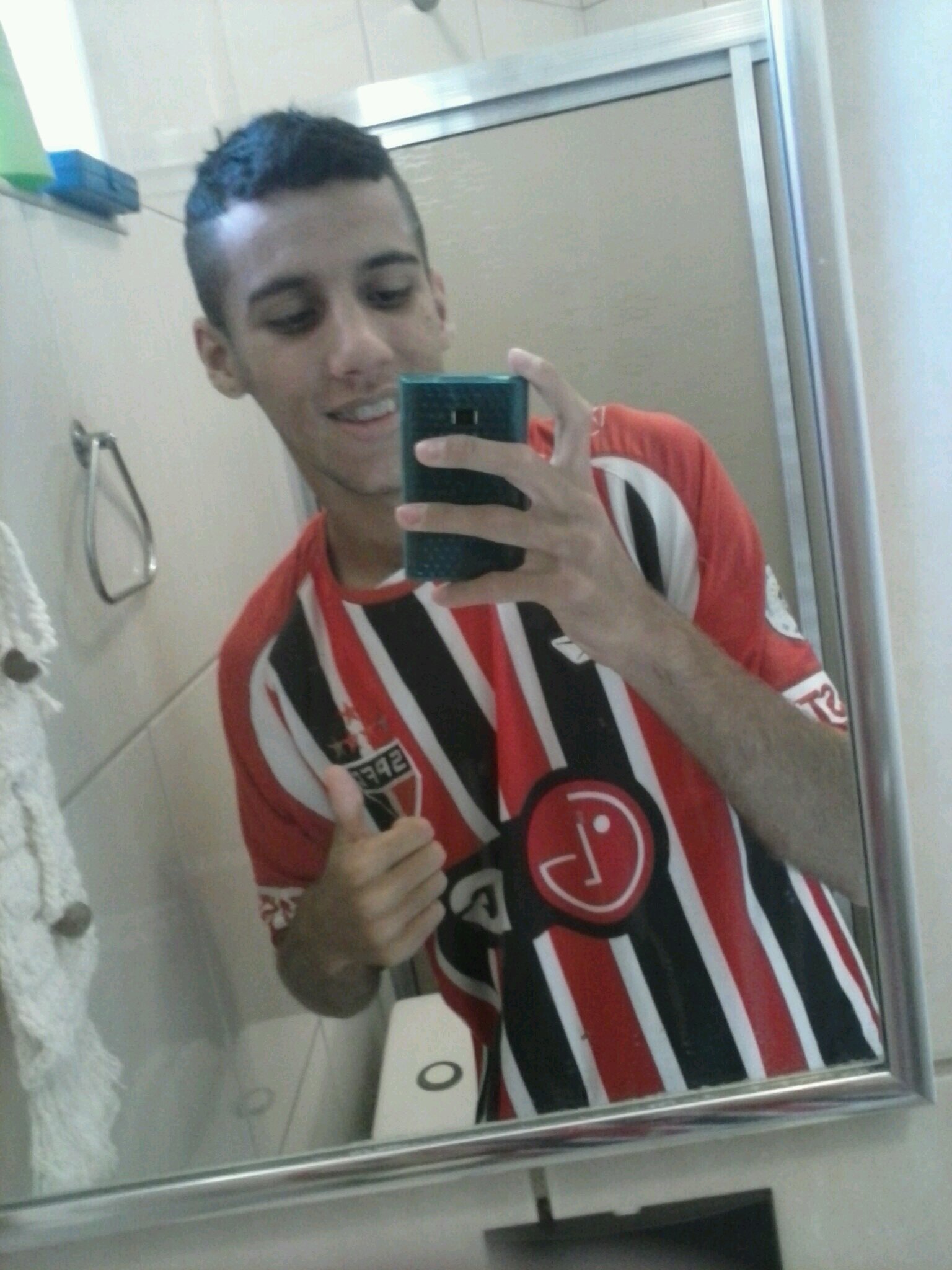 Bom nem tem oque falar , pois ninguém tem que saber nada  ah não ser eu u.u'