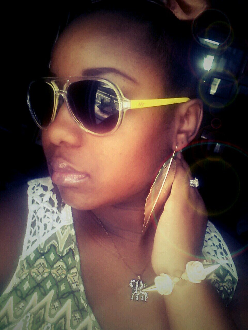 #EnoughOfNoLove & #TooGoodOfAWoman, #Multi-Instrumentalist #Multi-Talented. Live, Love, & Let GOD! (*_*)