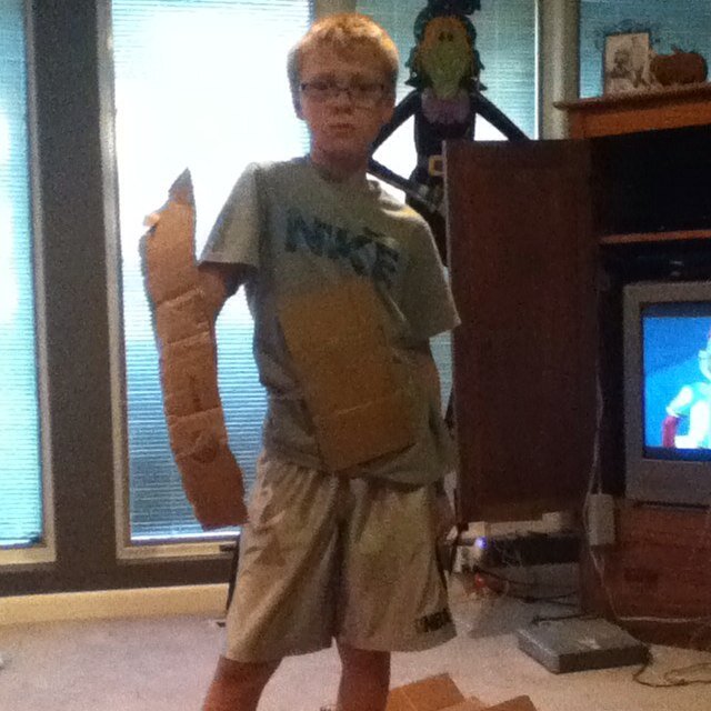 4th grader play minecraft and soccer you follow me i follow you