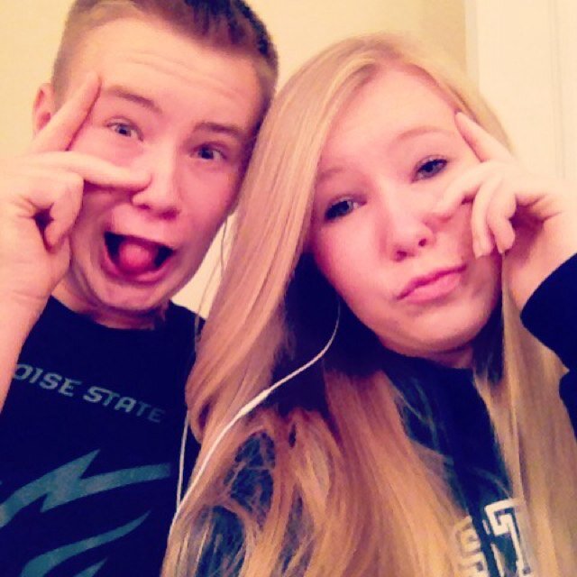 TDwarfs's profile picture. New YouTubers! Follow us and watch our videos!