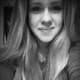 ♡ ~ Vera ik hou echt super veel van je ik kan altijd lachen met jou en ik kan je alles vertellen je bent echt een held kus, Britt