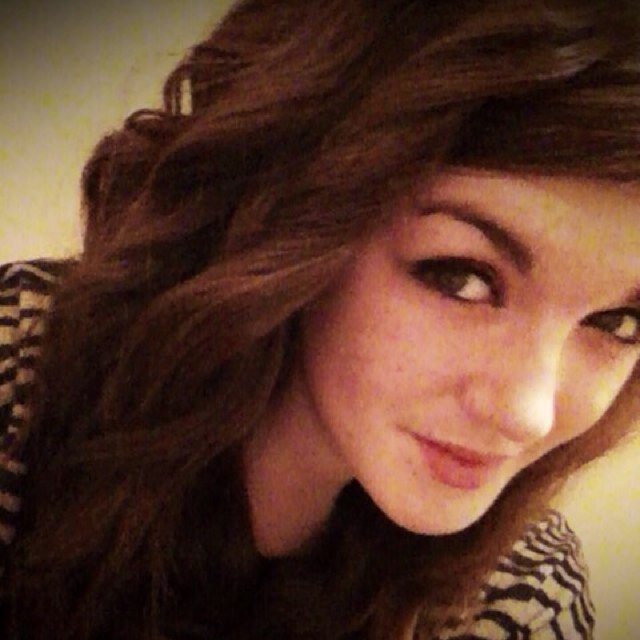 abigailhewlett1's profile picture. Hi, My name is abbie. Tweet to me when ever yoy want i will tweet back you you to let you know i got it(: iloveyou3