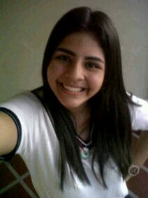 14. Soy sarcástica por naturaleza y negra por genética. Canto en lugares perdidos e inhóspitos. Believes and dreams. Barcelonista.             EMINƎM