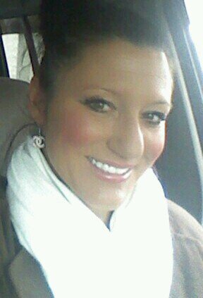 I love my boys,husband,besties, job,shopping, manicures, makeup,and staying fit & Faboulus ;)