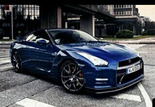 ilove cars and NISSAN GTR'S!!!!!!!!!!