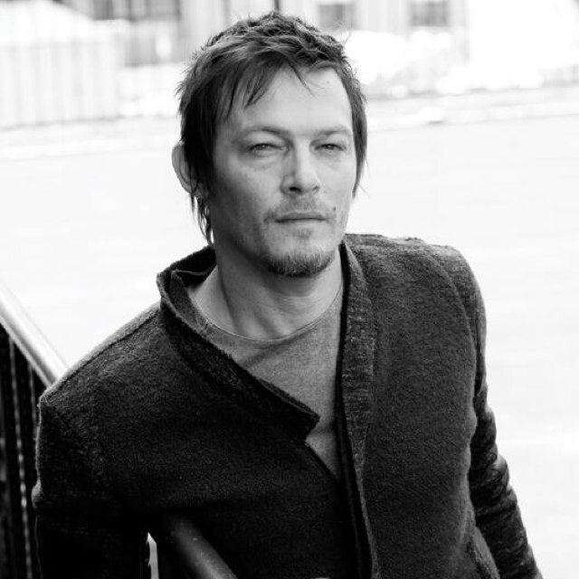 23-05-13 @wwwbigbaldhead FOLLOWED me.!!!!