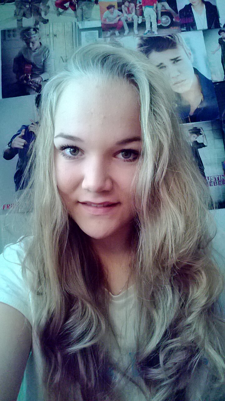 Live_For_Biebz's profile picture. my life is dedicated to Justin Bieber and One Direction if u don't like it i don't want u in my life xx 26.4.2013