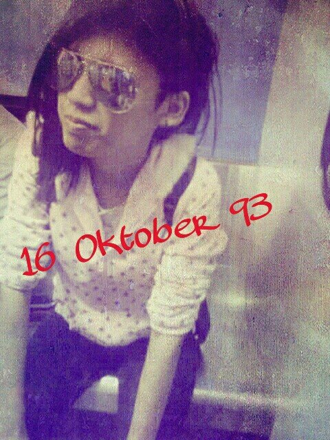 Hye Aishah Akmad Here ^_^ ` Umur 20 , Stay Pasir Gudang Johor Bharu :* , Always Love You Capital LK :')