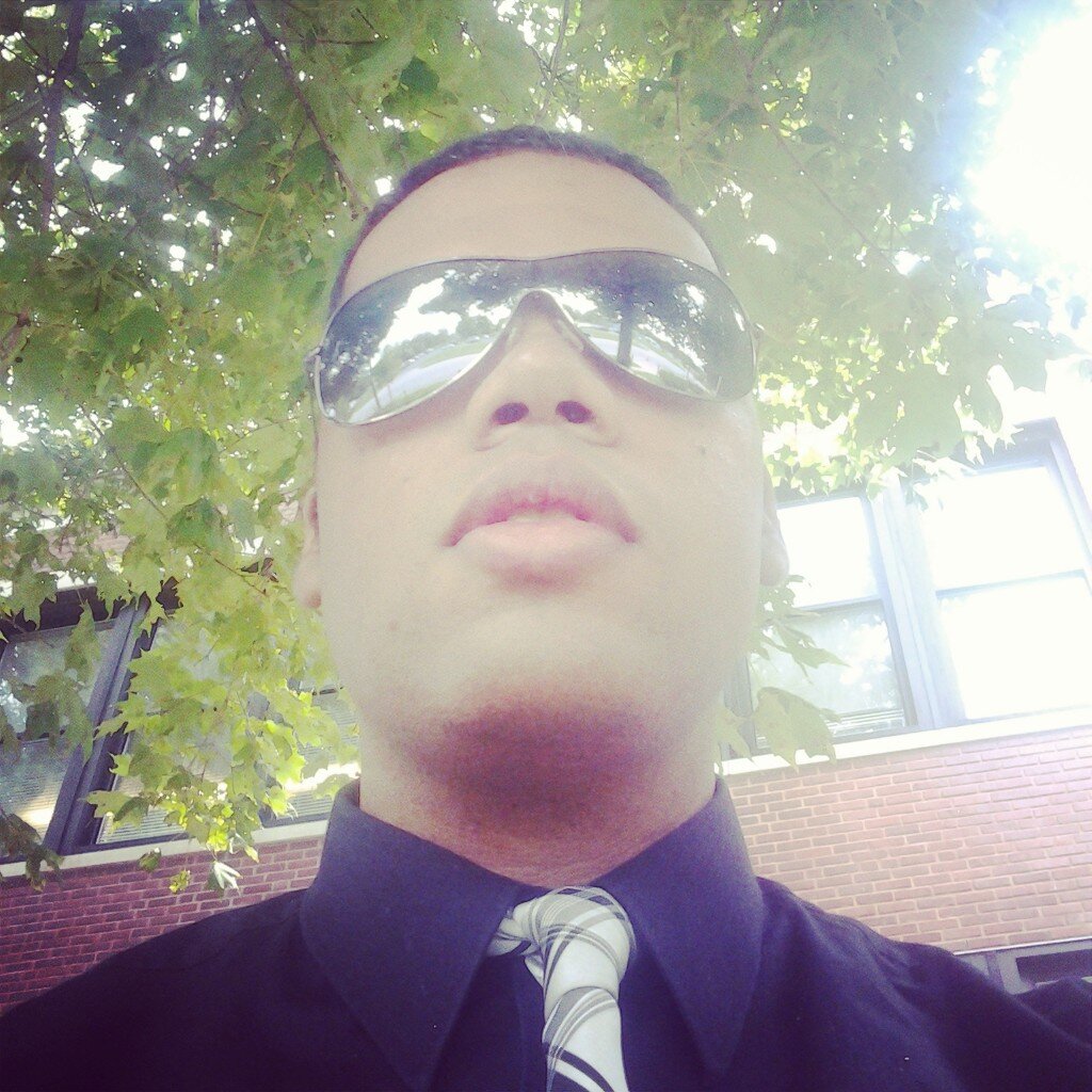 juanalvarez0523's profile picture. i can feel the changes, i can feel the new people around me just trying to be famous, You can see that my city found me then put me on stage's