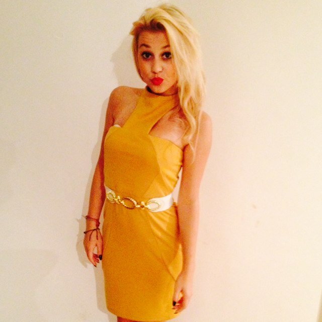 hello follow me on instagram    PAULAAAX 


http://t.co/IlRTD8u0