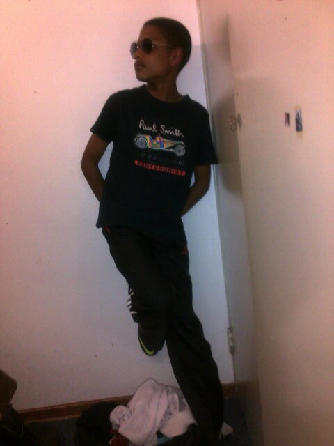 I'm Cisco I'm a soccer player,I dance and artist(drawing)