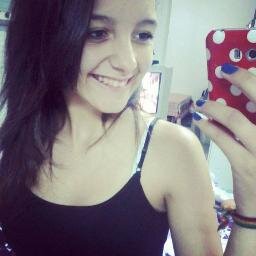 Chata , maluca , humilde , ciumenta , fiel , amiga , parceira , Prazer  , EU ! (:       Perguntem na minha ask.fm -- http://t.co/azbWuiehlJ u.u