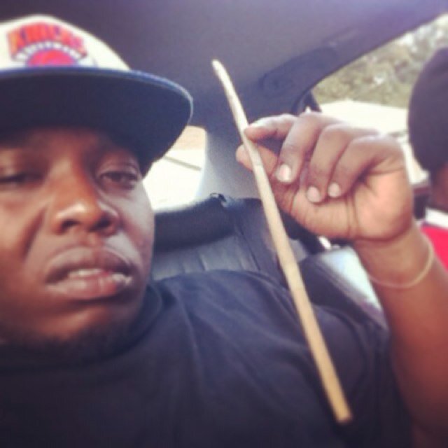 chillin mane smkn purp and sippn a 4 waitin on da $$$