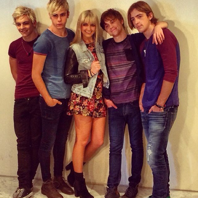 Just two girls obsessed with R5, Glee, and Pretty Little Liars!♡ Follow us!∞ R5 follows! (: