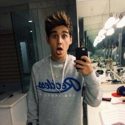 I GAVE YOU A FREE FOLLOW. SO RETURN THE FAVOUR AND Follow my main acc @beauvajaijai