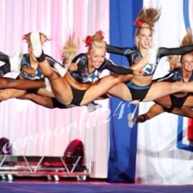 Just a teenage girl Obsessed with allstar cheer✨
