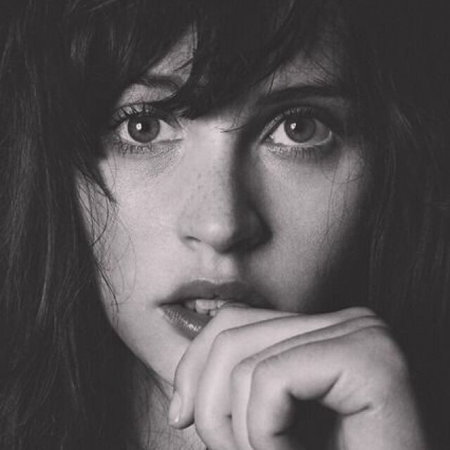 I_HaveTheSight's profile picture. It's alright to love someone who doesn't love you back, as long as they're worth you loving them. As long as they deserve it [ID-RP]