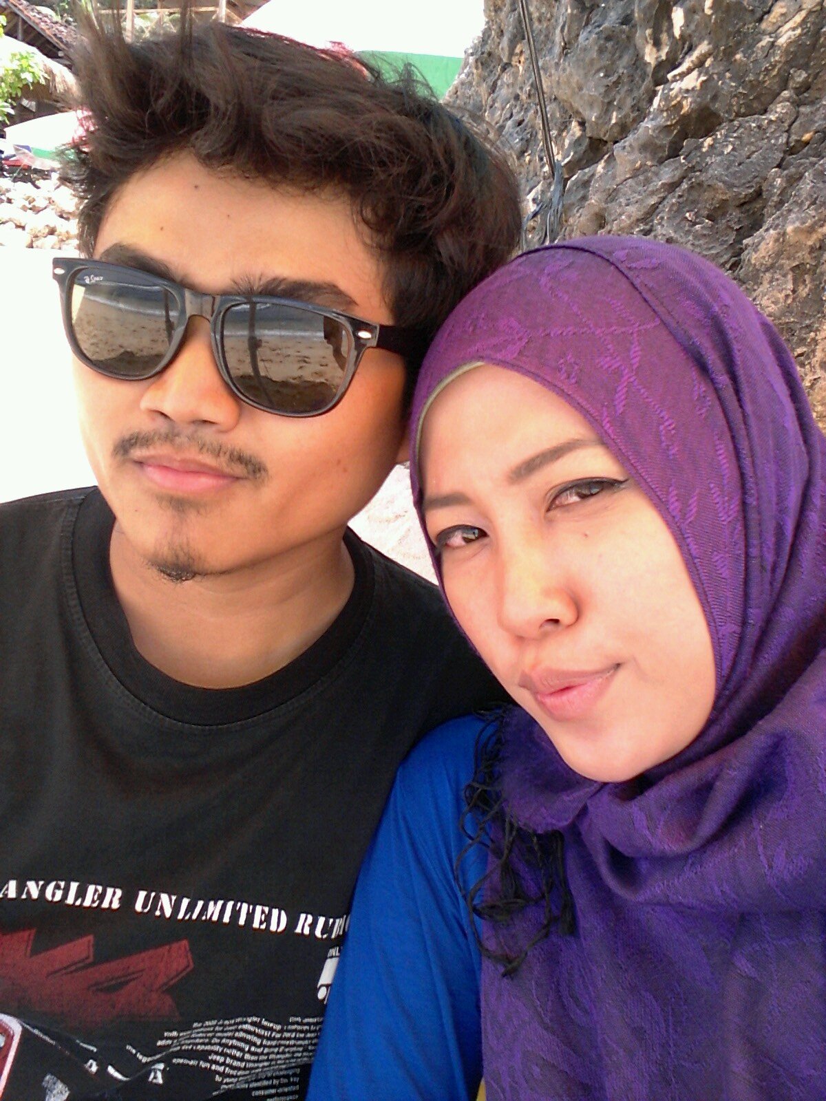 keep in touch with her and stay in cafe racer style