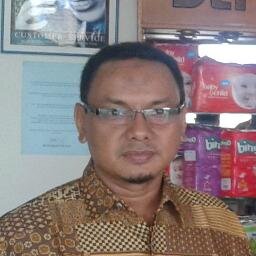FMCG Retail & Supply Chain Specialist. Retail Speaker, Trainer. Author of MANAJEMEN MINIMARKET. Founder & CEO of MRI | Madani Retail Indonesia.