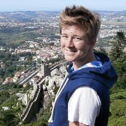 Web generalist, rugby player, cyclist, home reno DIYer, backyard gardener.