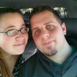 24 yrs old; I am a Store Manager at Dollar General Corp: I am a video game enthusiast and a android phone modder.
