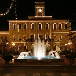 Molti sono gli hotel presenti sul territorio di Cattolica, qui si può trovare ogni sorta di struttura, dai lussuosi hotel a 4 stelle ai più economici.