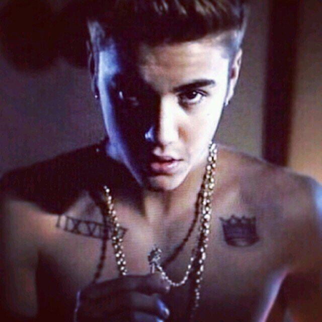 I ♥ @JustinBieber sooo much. If youre a Belieber you're automatically my sister/brother. Dont be afraid to tweet or ask for a follow:)