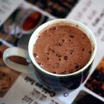 ب تضيع 10 ثواني من وقتك وأنت تقرأ البايو وش فيك تكمل ؟ لاتكمل يرحم امك *☹* قول اللهم صلى على محمد وسو فولو...هاه سويت جعل أيدك مأتمسها النار~