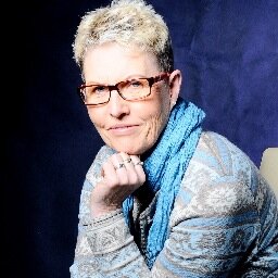 Driver Familjebalans-podden, Kognitiv Npf-coach, handledare i sorgbearbetning. Föreläser om OCD (tvångssyndrom), Tourettes syndrom, ADHD mfl diagnoser inom NPF