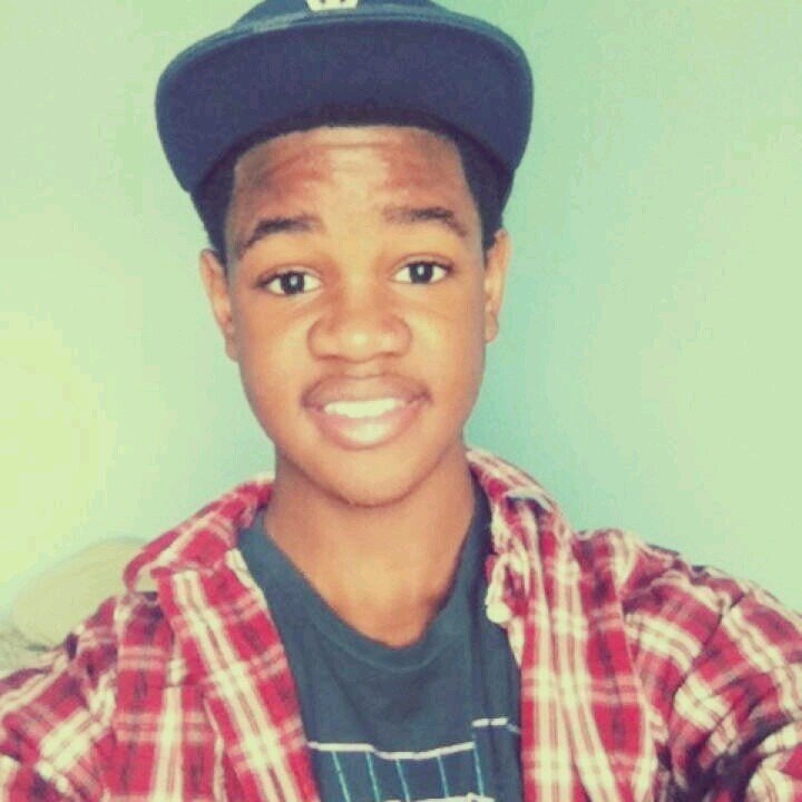 awootest's profile picture. how tf do i fit my whole in this bio