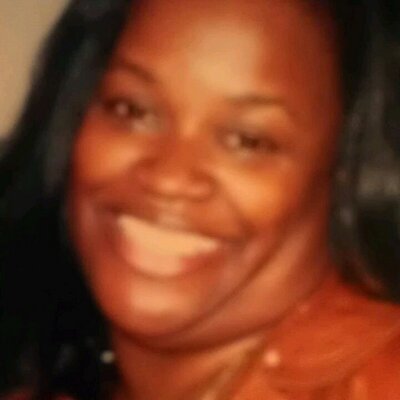 Profile Picture of Lisa Dennis-Pressley (@dyskolady) on Twitter