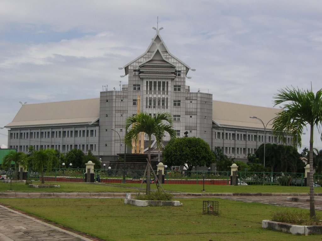 DekanFKUR's profile picture. Akun Resmi Dekan FKUR Periode 2013-2017 - dekanfkur@gmail.com - Silahkan DM utk no HP dan PIN BB Hotline