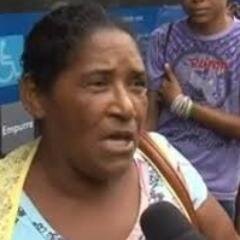 UMA CALÇA PRA UMA JOVEM DE 16 ANOS É MAIS DE 300 REAIS