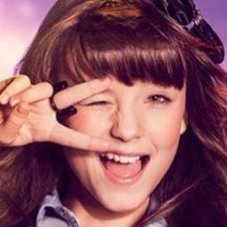 ola!gente sou a larissa manoela sua diva favorita e bjs para quem me seguem e muito abrigado pelo carinho que vcs me derom=D off