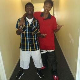 L'Moses Frm The YURR Follow Da Thuggz & Support The Ent ! Free My Bros Out Demm Gates Bitchh
