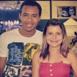 Poorra , SOU UMA MINA BACANA ATÉ ! apenas com quem é coomigo  :)  ou seja , me tenha como amiga que vaai ser melhor do que como inimiga /  hahaha  ....