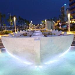 Hotelriccioneitalia.it è il portale che unisce in un unico spazio l’obiettivo di facilitarvi la ricerca dell’hotel di Riccione più giusto per la vostra vacanza.